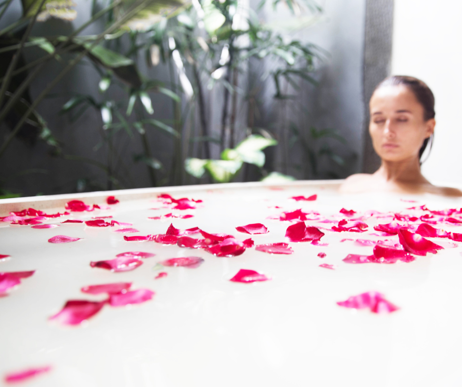 Luxurious Benefits of Coconut Milk Baths